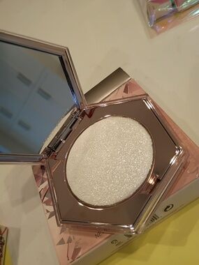 💋Fenty How Many Carats NEW